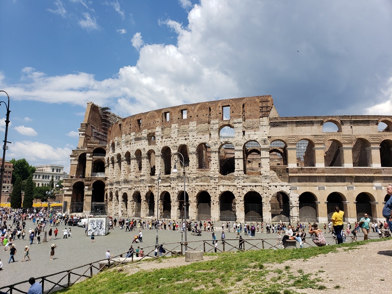 Photograph depicting the wonderful and stately marvel of Rome that is the Colloseum Photograph depicting the wonderful and stately marvel of Rome that is the Colloseum