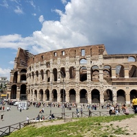 Photograph depicting the wonderful and stately marvel of Rome that is the Colloseum