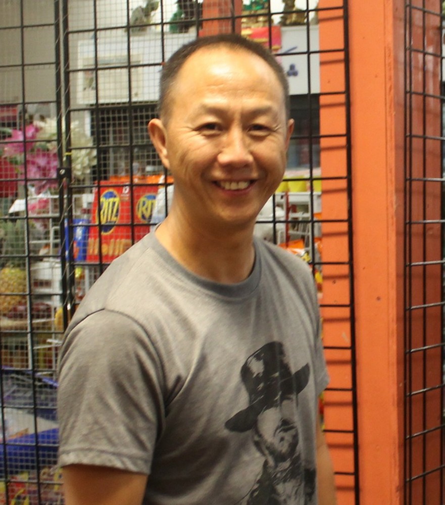 http://people.carleton.edu/~cborn/omeka/Hmong_Religiosity_in_the_Twin_Cities/HRTC_TouaXiong.jpg http://people.carleton.edu/~cborn/omeka/Hmong_Religiosity_in_the_Twin_Cities/HRTC_TouaXiong.jpg