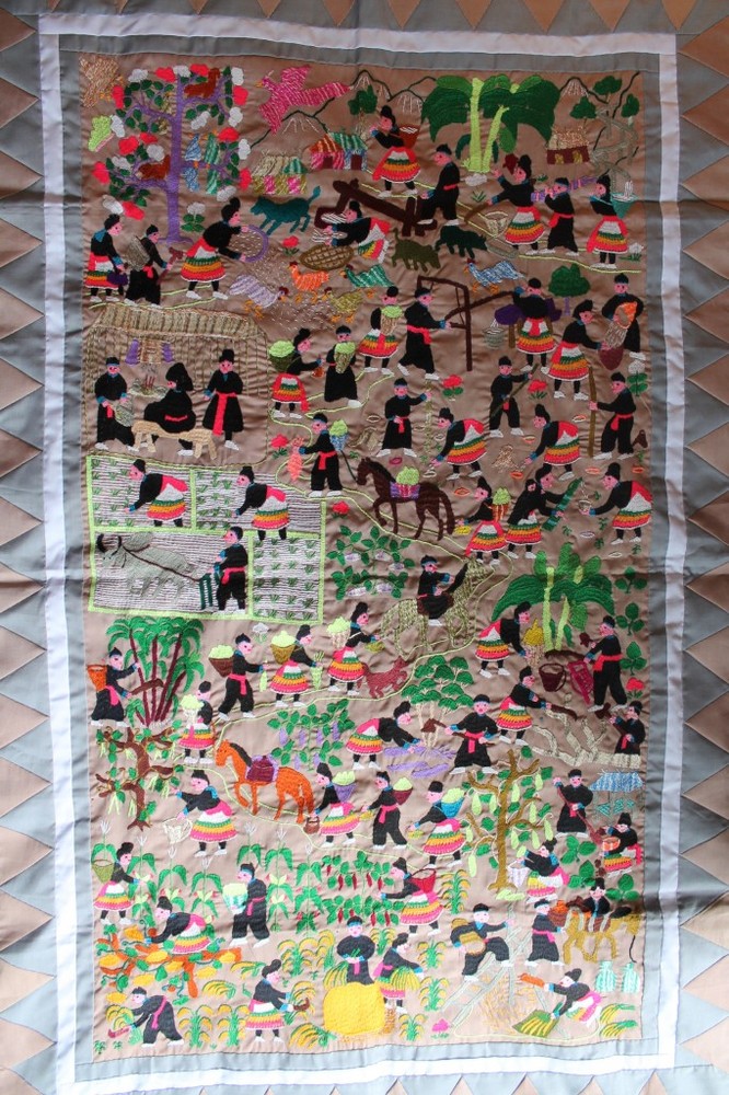 http://people.carleton.edu/~cborn/omeka/Hmong_Religiosity_in_the_Twin_Cities/HRTC_YerMouasStoryCloth.jpg
