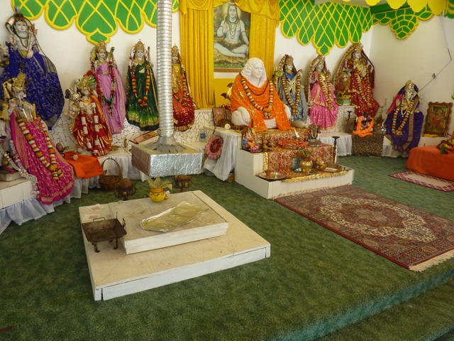 http://people.carleton.edu/~cborn/Minnesota_Hindu_Milan_Mandir/MHMM_templefire.png