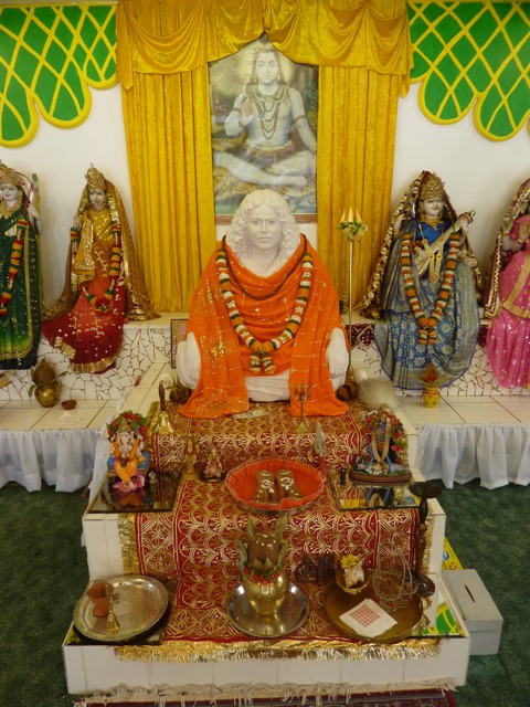 http://people.carleton.edu/~cborn/Minnesota_Hindu_Milan_Mandir/MHMM_GuruSeat.png