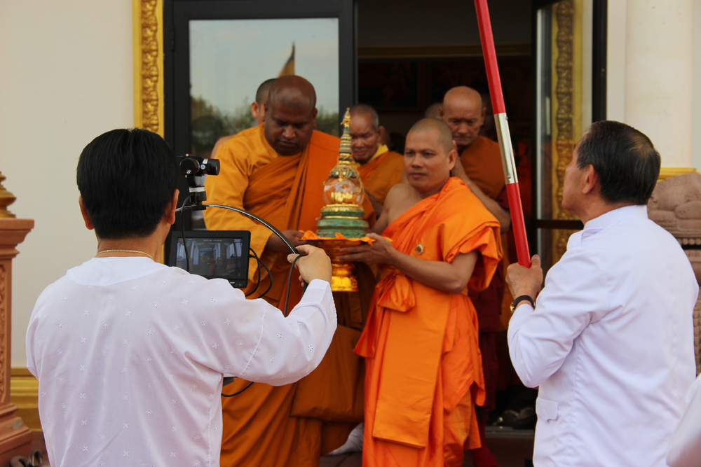 WM_VisakhaPujaProcession2.jpg WM_VisakhaPujaProcession2.jpg