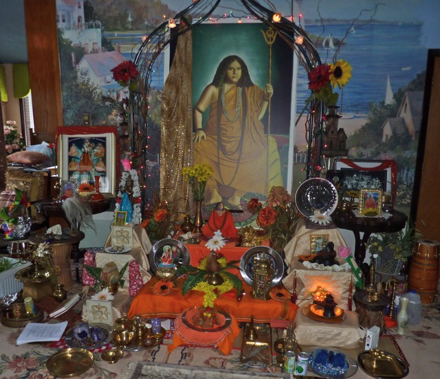 http://people.carleton.edu/~cborn/Minnesota_Hindu_Milan_Mandir/MHMM_SatyaBalroopAshramHome.png