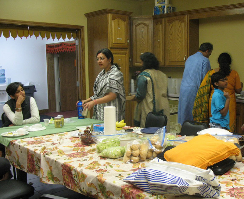 http://people.carleton.edu/~cborn/omeka/Chinmaya_Mission_Twin-Cities/CMTC_IshaniKitchen.jpg http://people.carleton.edu/~cborn/omeka/Chinmaya_Mission_Twin-Cities/CMTC_IshaniKitchen.jpg