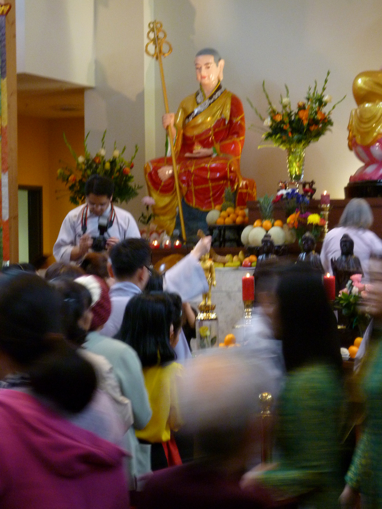 http://people.carleton.edu/~cborn/omeka/Phat-An_Temple/PA_BuddhaBirthday2.jpg