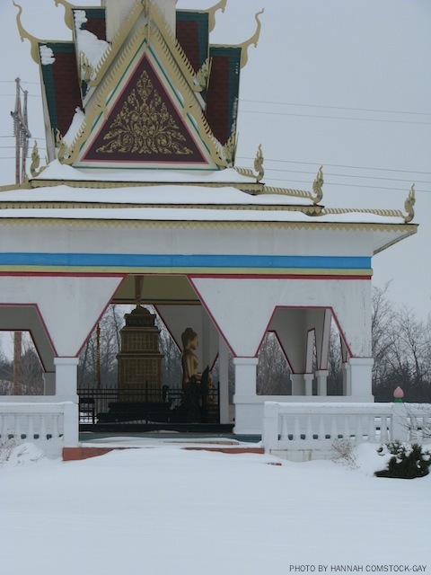http://people.carleton.edu/~cborn/omeka/Watt_Munisotaram/WM_OutdoorTemple2.jpg
