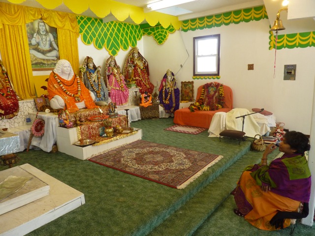 http://people.carleton.edu/~cborn/Minnesota_Hindu_Milan_Mandir/MHMM_SatyaSeat.png