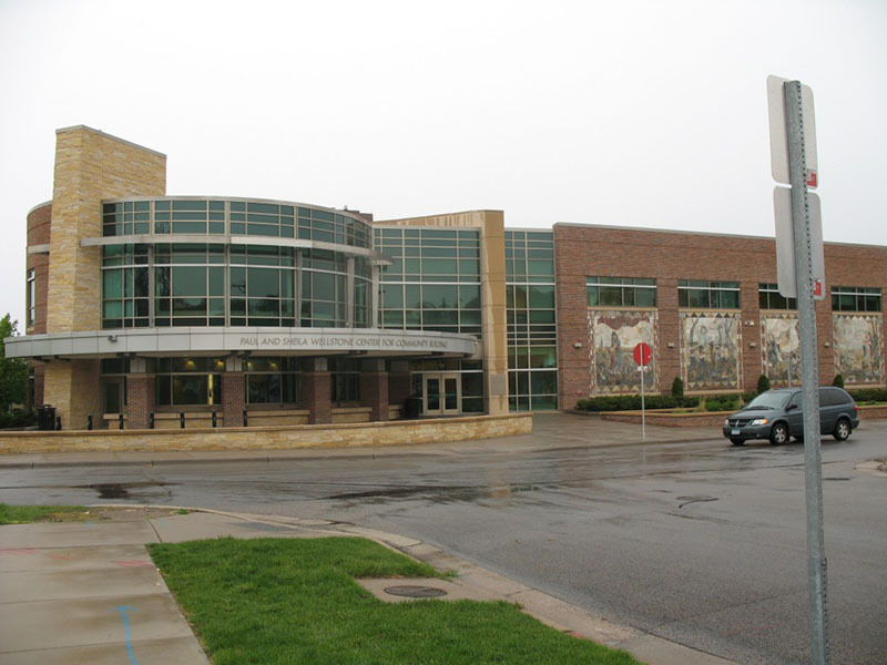 http://people.carleton.edu/~cborn/omeka/Chinmaya_Mission_Twin-Cities/CMTC_STPWellstone.jpg