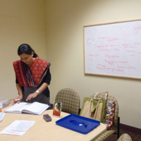 http://people.carleton.edu/~cborn/omeka/Chinmaya_Mission_Twin-Cities/CMTC_MalakapalliClass.jpg