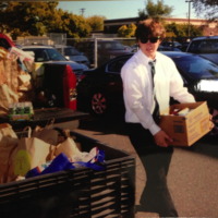 http://people.carleton.edu/~cborn/omeka/ShirTikvah/ST_Volunteers.jpg