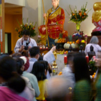 http://people.carleton.edu/~cborn/omeka/Phat-An_Temple/PA_BuddhaBirthday2.jpg